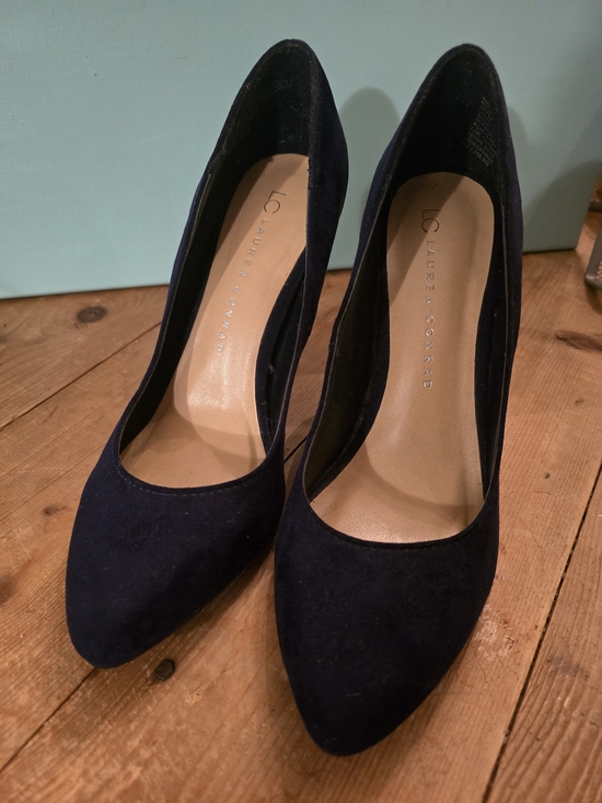 LC Lauren Conrad Shoes - LC Lauren Conrad Navy Suede Pointed-Toe Pumps